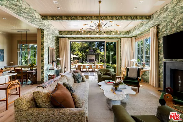Pacific Palisades, CA 90272,1529 Amalfi Dr