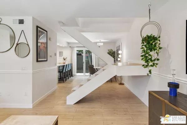 Palm Springs, CA 92262,250 E Via Escuela #F