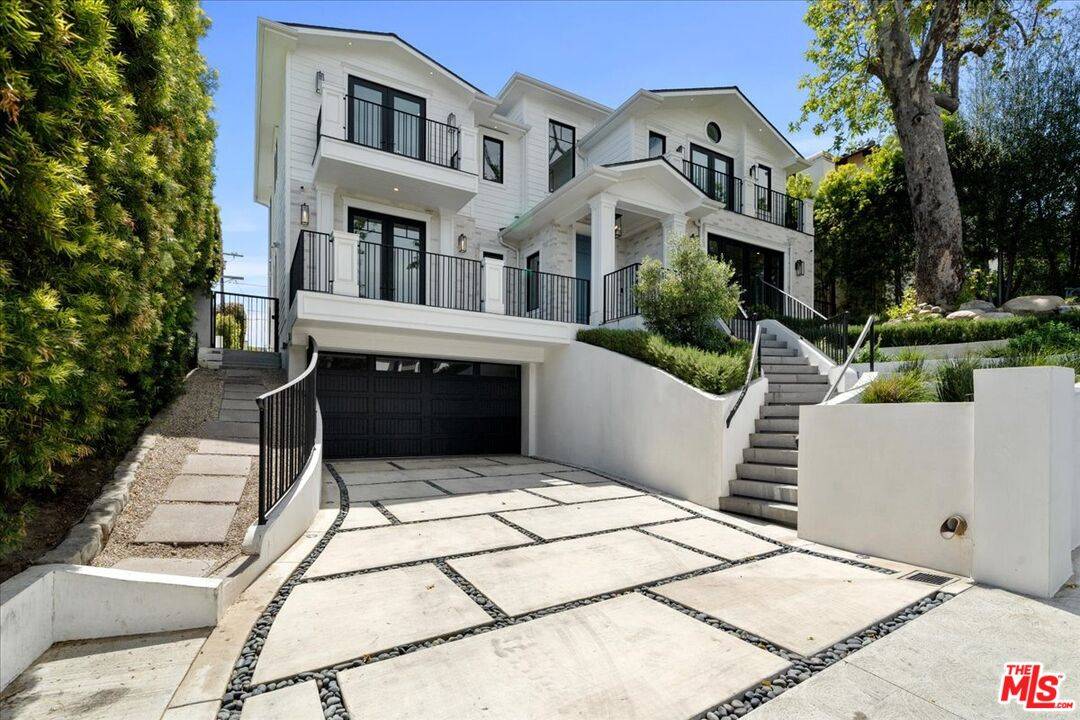 Los Angeles, CA 90034,9820 Kincardine Ave