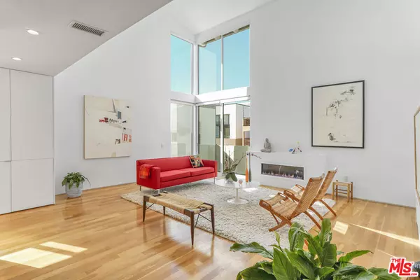 Venice, CA 90291,34 S Venice Blvd #2