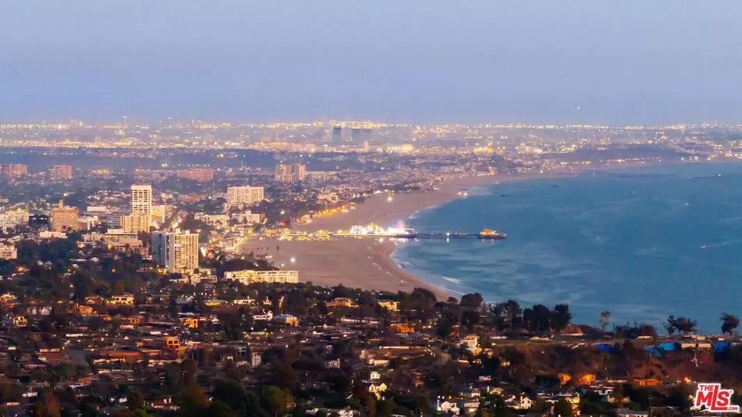 1058 Vista Grande Dr, Pacific Palisades, CA 90272