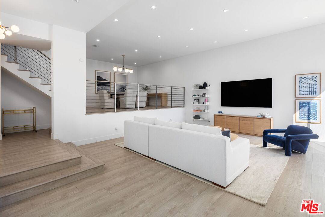 Encino, CA 91316,5254 Yarmouth Ave #47