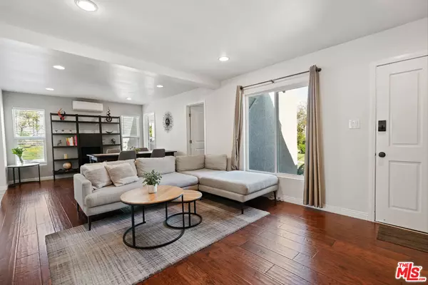 Los Angeles, CA 90019,1301 S Hudson Ave