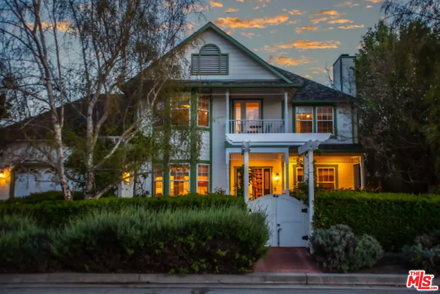 802 Coiner Ct, Los Alamos, CA 93440