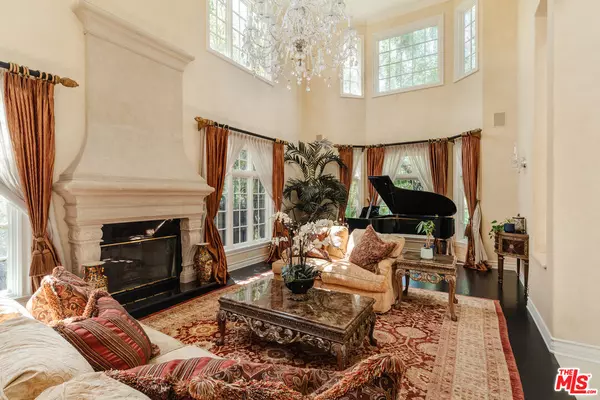 Santa Monica, CA 90402,1202 San Vicente Blvd