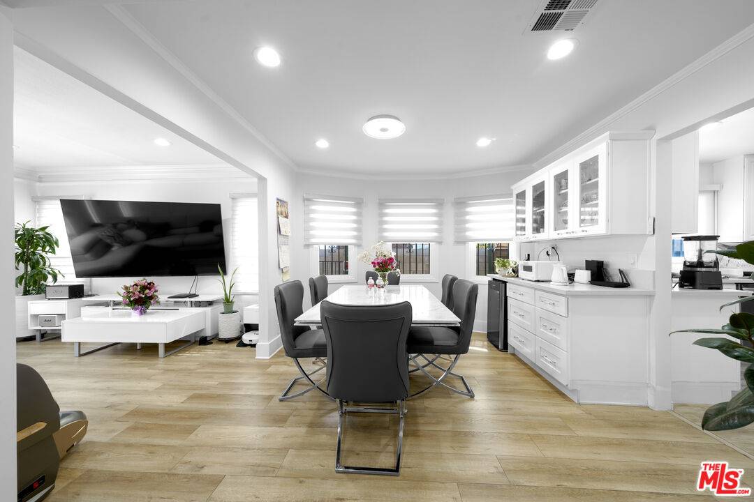1051 5th Ave, Los Angeles, CA 90019
