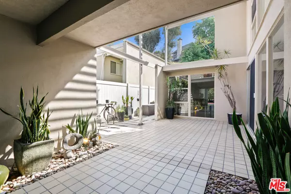 Long Beach, CA 90807,4082 Del Mar Ave