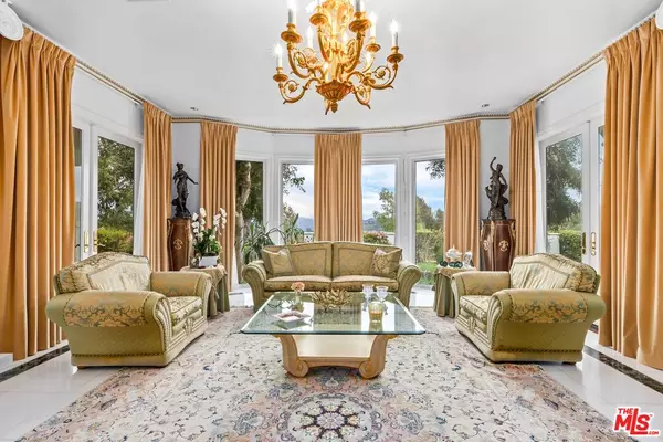 Beverly Hills, CA 90210,11955 Crest Pl