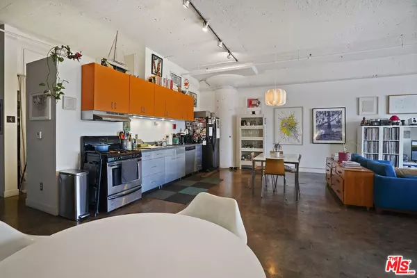Los Angeles, CA 90021,1855 Industrial St #420