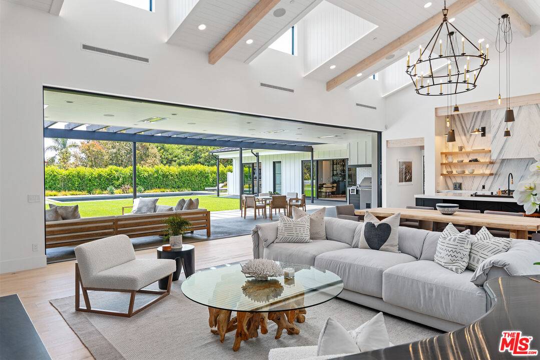 Malibu, CA 90265,6530 Zuma View Pl