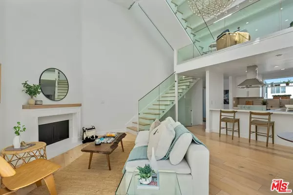 14 Reef St #4, Marina Del Rey, CA 90292