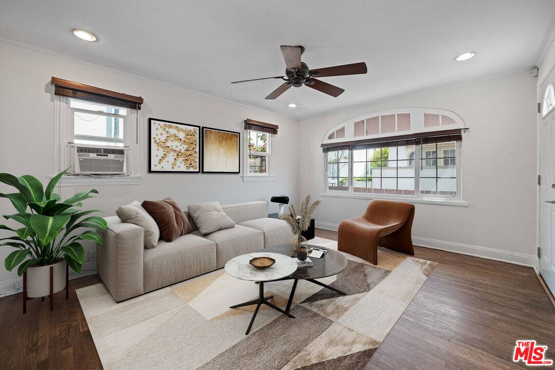 1236 N Cahuenga Blvd, Los Angeles, CA 90038