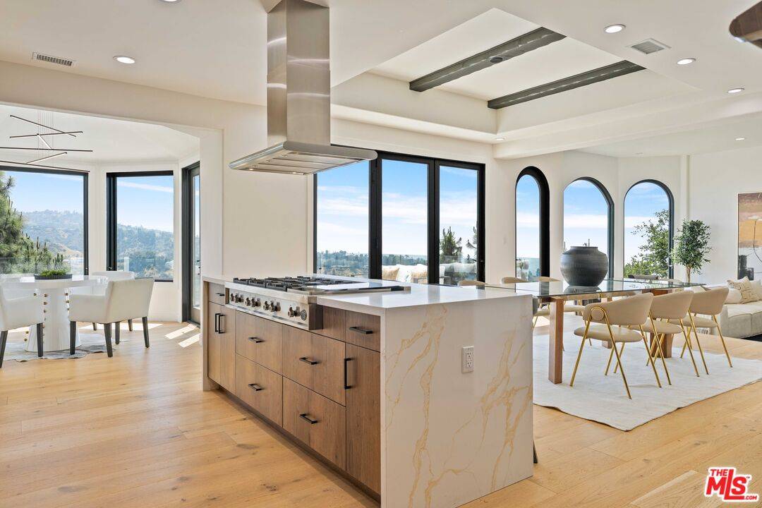 1666 Summitridge, Beverly Hills, CA 90210