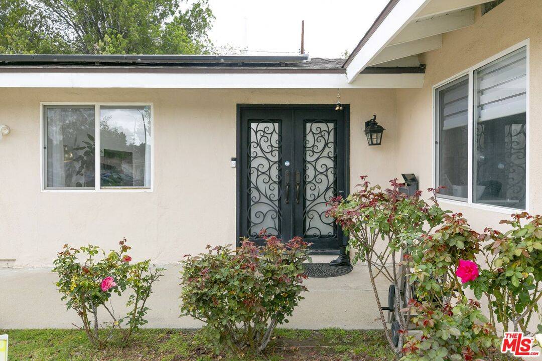 22229 Covello St, Canoga Park, CA 91303