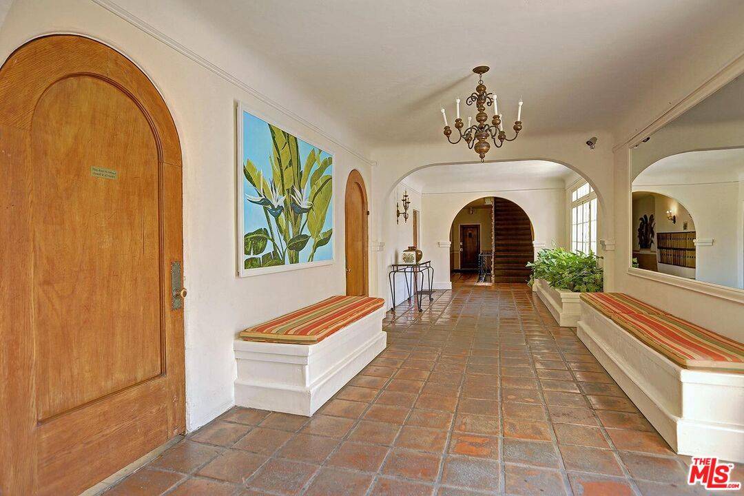 West Hollywood, CA 90046,1345 N Hayworth Ave #1