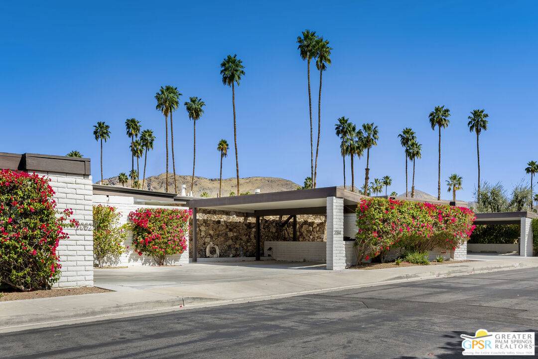 2084 S Lagarto Way, Palm Springs, CA 92264