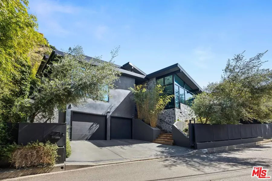 2294 Gloaming Way, Beverly Hills, CA 90210