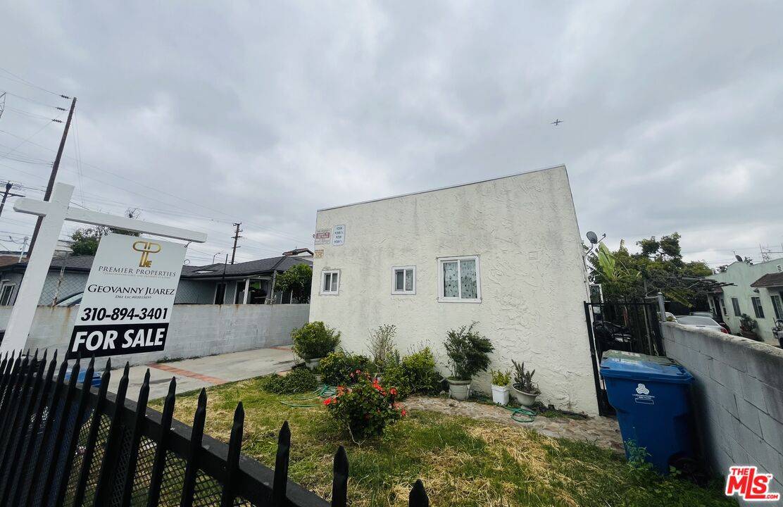 Los Angeles, CA 90002,9208 Graham Ave