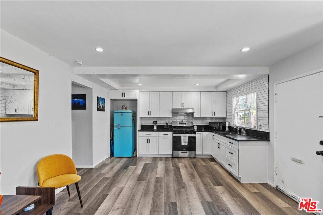Valley Village, CA 91607,11710 Hartsook St