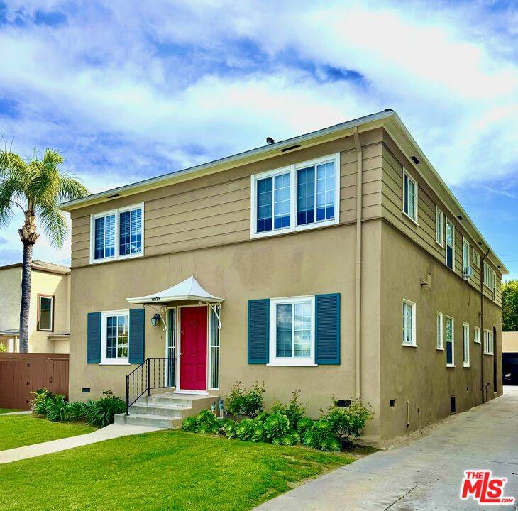 Valley Village, CA 91607,11926 Magnolia Blvd #1/4