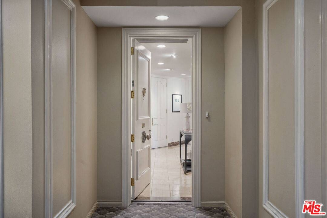 Los Angeles, CA 90067,10108 Empyrean Way #301