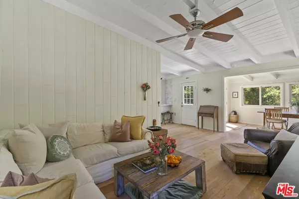 Topanga, CA 90290,908 Fernwood Pacific Dr