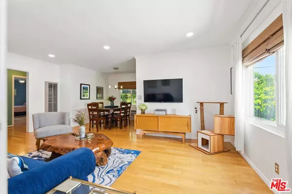 Los Angeles, CA 90068,1929 Tamarind Ave #12