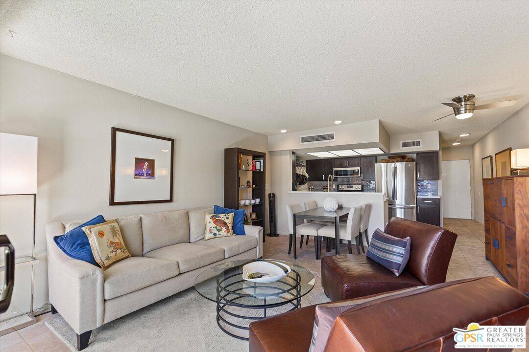 Palm Springs, CA 92264,1655 E Palm Canyon Dr #204
