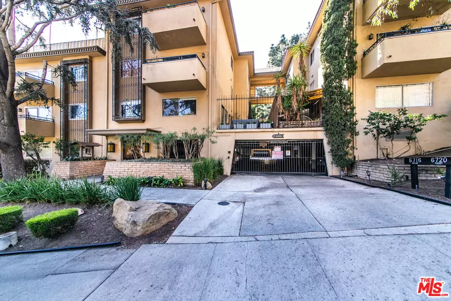 6716 Hillpark Dr #406, Los Angeles, CA 90068