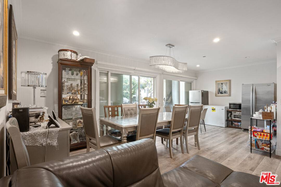 423 S Rexford Dr #106, Beverly Hills, CA 90212