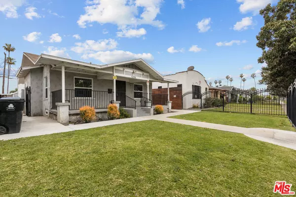 Los Angeles, CA 90062,5206 S St Andrews Pl