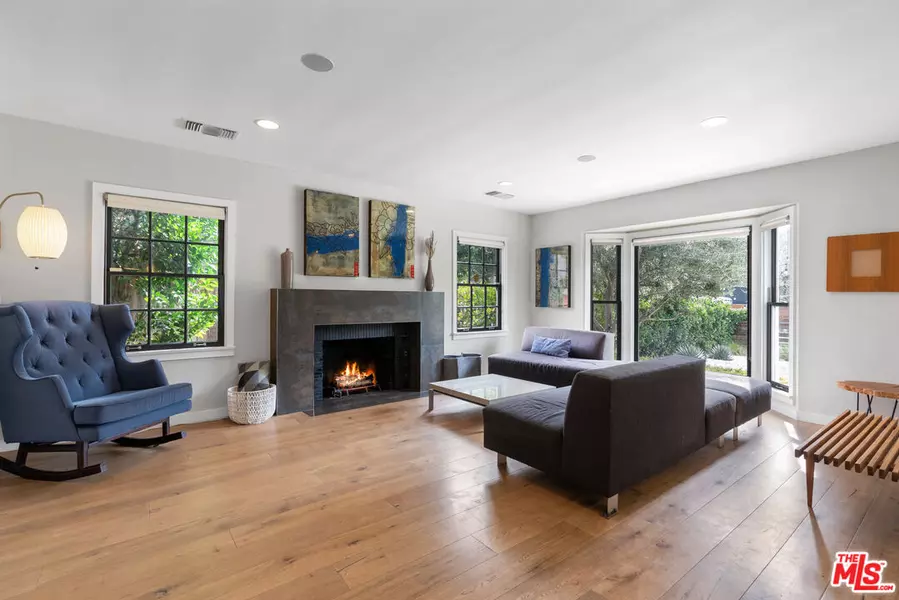 12939 Dickens St, Studio City, CA 91604