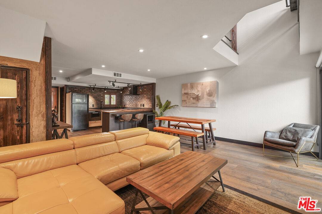 Studio City, CA 91604,10926 Bluffside Dr #3