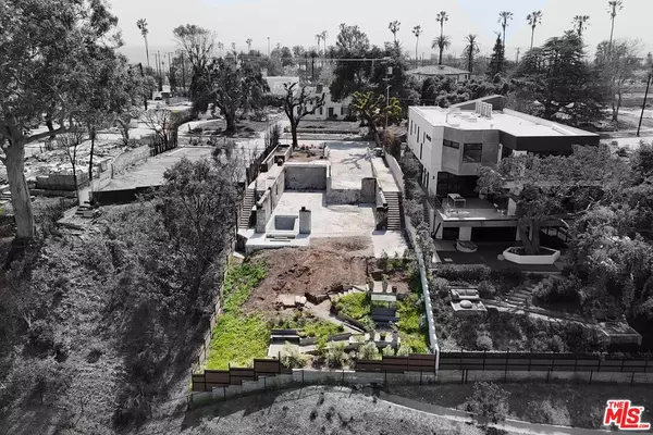 Pacific Palisades, CA 90272,15329 De Pauw St