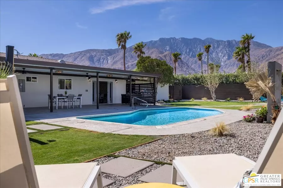 372 E Molino Rd, Palm Springs, CA 92262