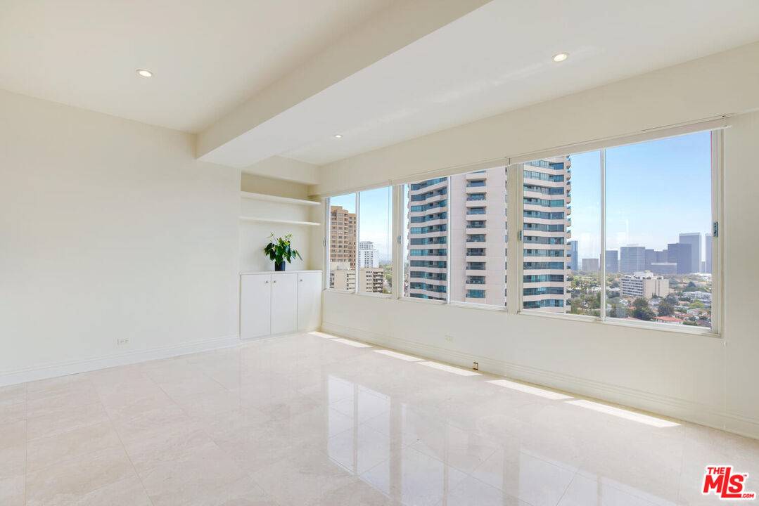 10501 Wilshire Blvd #1906, Los Angeles, CA 90024