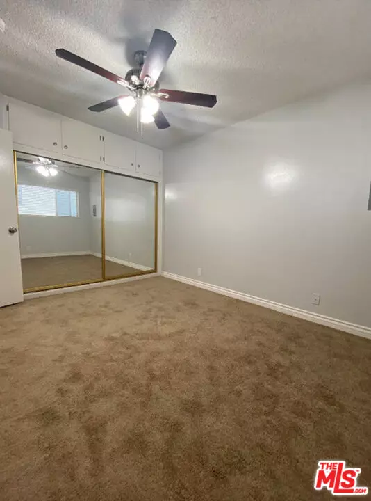 Hawthorne, CA 90250,4379 W 141st St