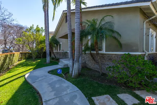 6957 Enfield Ave, Reseda, CA 91335