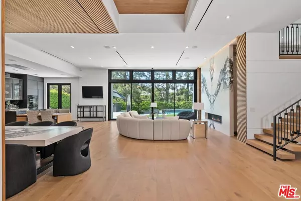 Sherman Oaks, CA 91403,16015 Valley Wood Rd