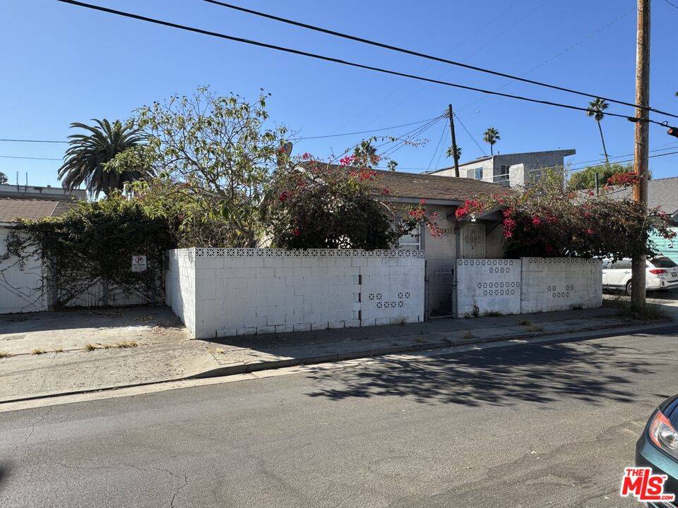 Venice, CA 90291,1411 Linden Ave
