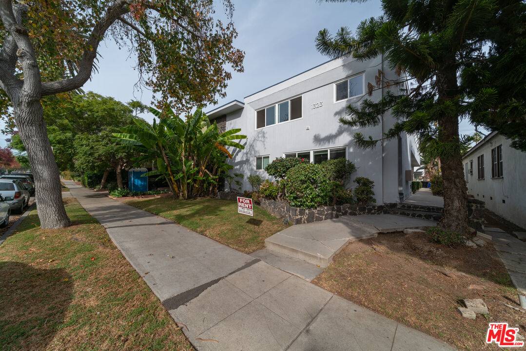 Santa Monica, CA 90401,1323 11th St