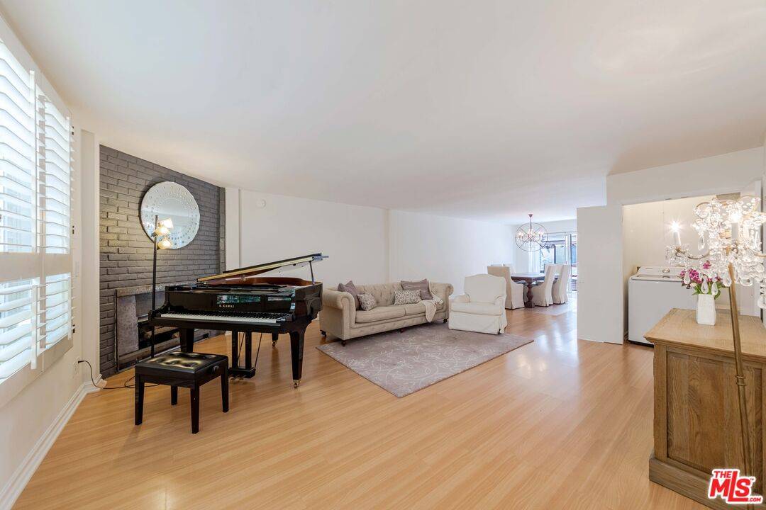 933 17th St #5, Santa Monica, CA 90403
