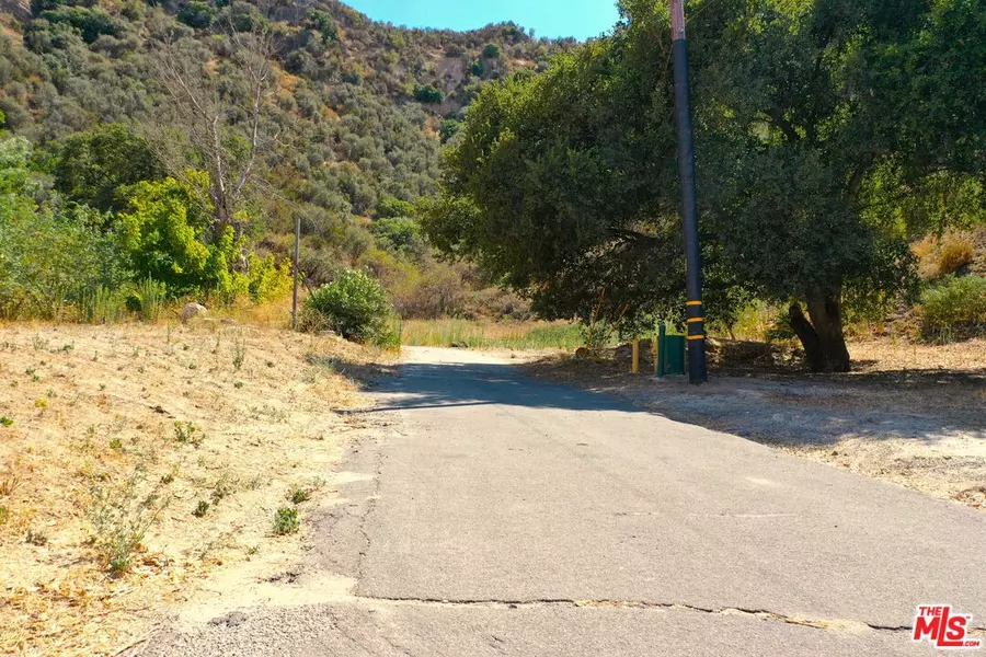 28520 ROOSEVELT Ave, Val Verde, CA 91384