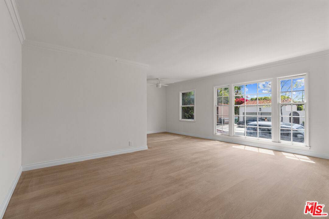 148 S Mccarty Dr #10, Beverly Hills, CA 90212