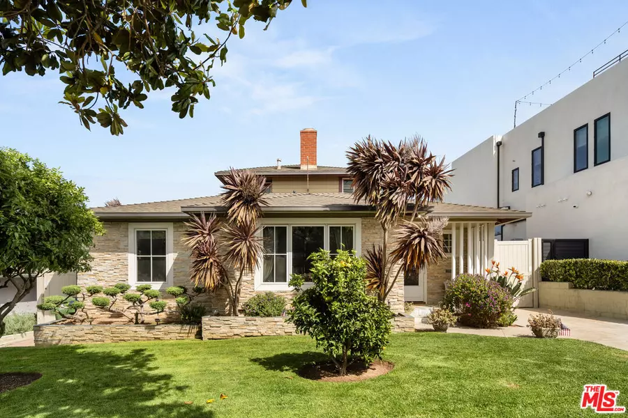 7132 Kentwood Ave, Los Angeles, CA 90045