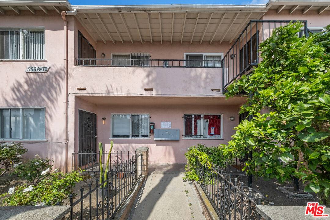 Los Angeles, CA 90230,11887 Jefferson Blvd