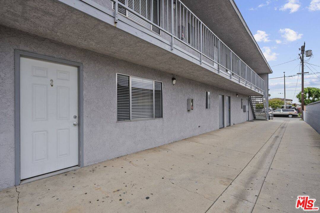 1556 W 227th St #2, Torrance, CA 90501