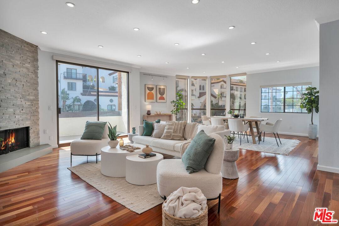 14115 Moorpark St #112, Sherman Oaks, CA 91423