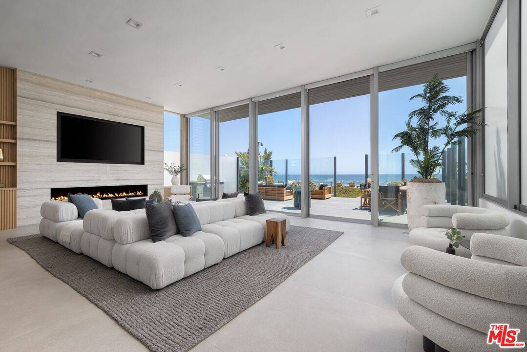 Malibu, CA 90265,31220 Broad Beach Rd