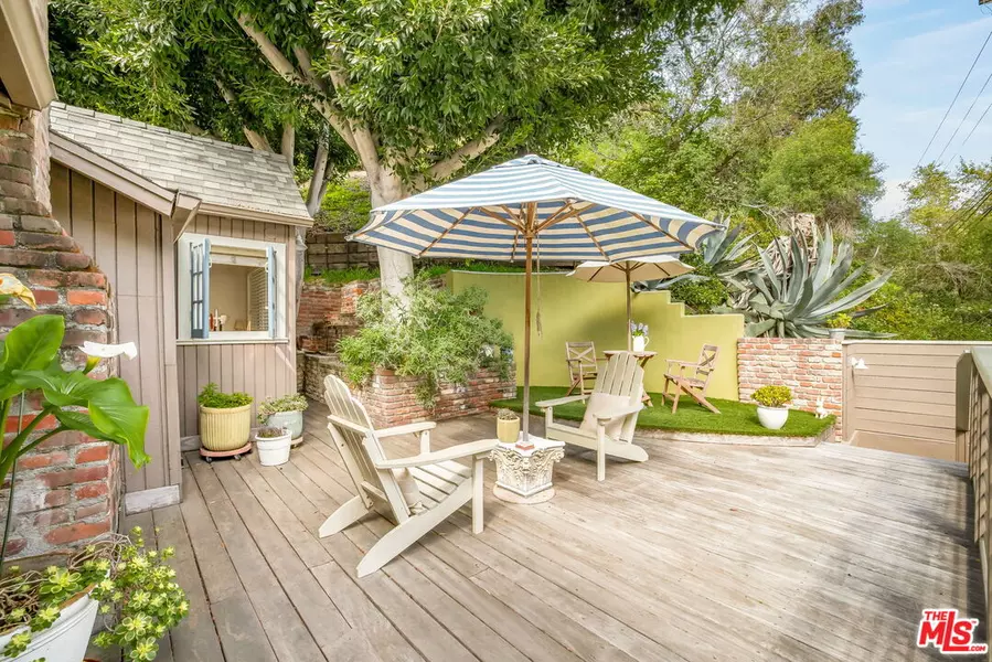 1315 N Beverly Glen Blvd, Los Angeles, CA 90077